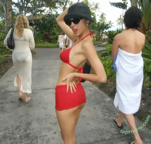 Olivia Rodrigo / oliviarodrigo nude photo #4855