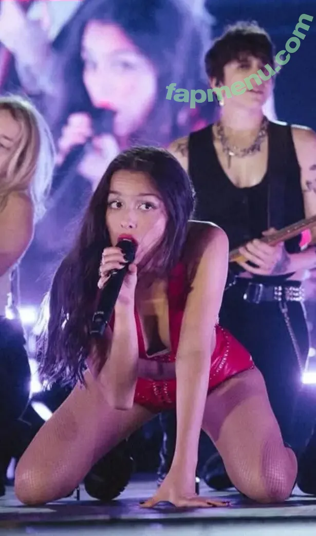 Olivia Rodrigo nude photo #4042 (oliviarodrigo)