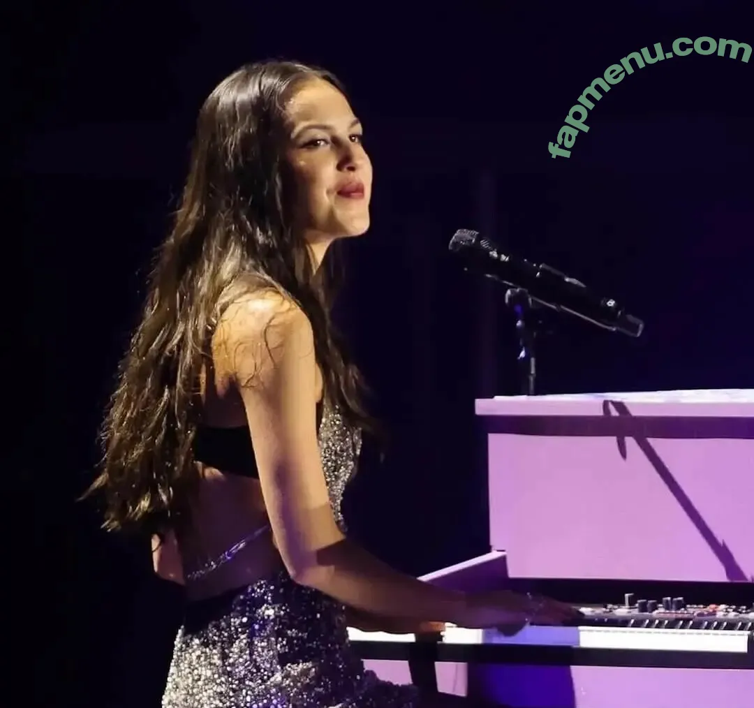 Olivia Rodrigo nude photo #4058 (oliviarodrigo)