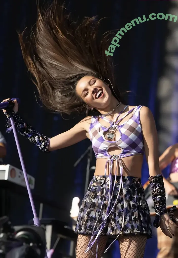 Olivia Rodrigo nude photo #4148 (oliviarodrigo)