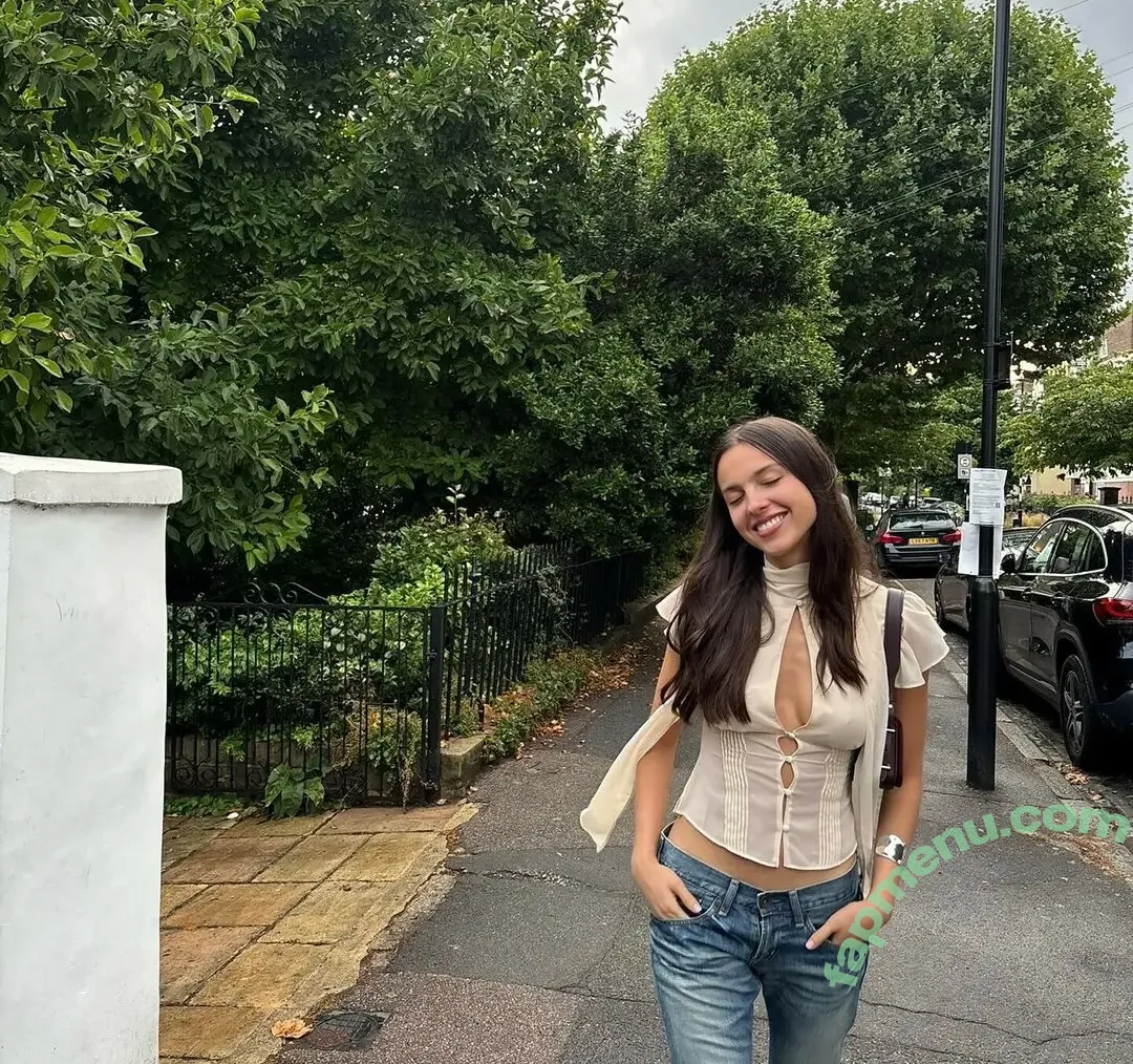 Olivia Rodrigo nude photo #4572 (oliviarodrigo)