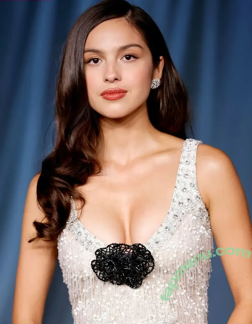 Olivia Rodrigo nude photo #4601 (oliviarodrigo)