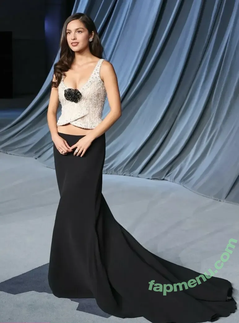 Olivia Rodrigo nude photo #4633 (oliviarodrigo)