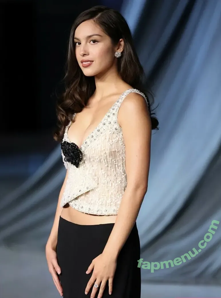 Olivia Rodrigo nude photo #4639 (oliviarodrigo)