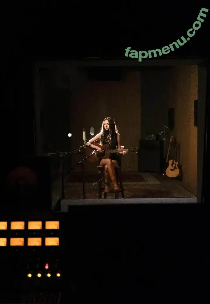 Olivia Rodrigo nude photo #4646 (oliviarodrigo)