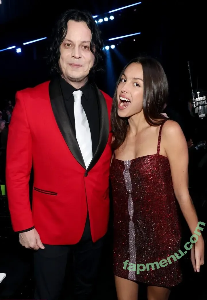 Olivia Rodrigo nude photo #4699 (oliviarodrigo)