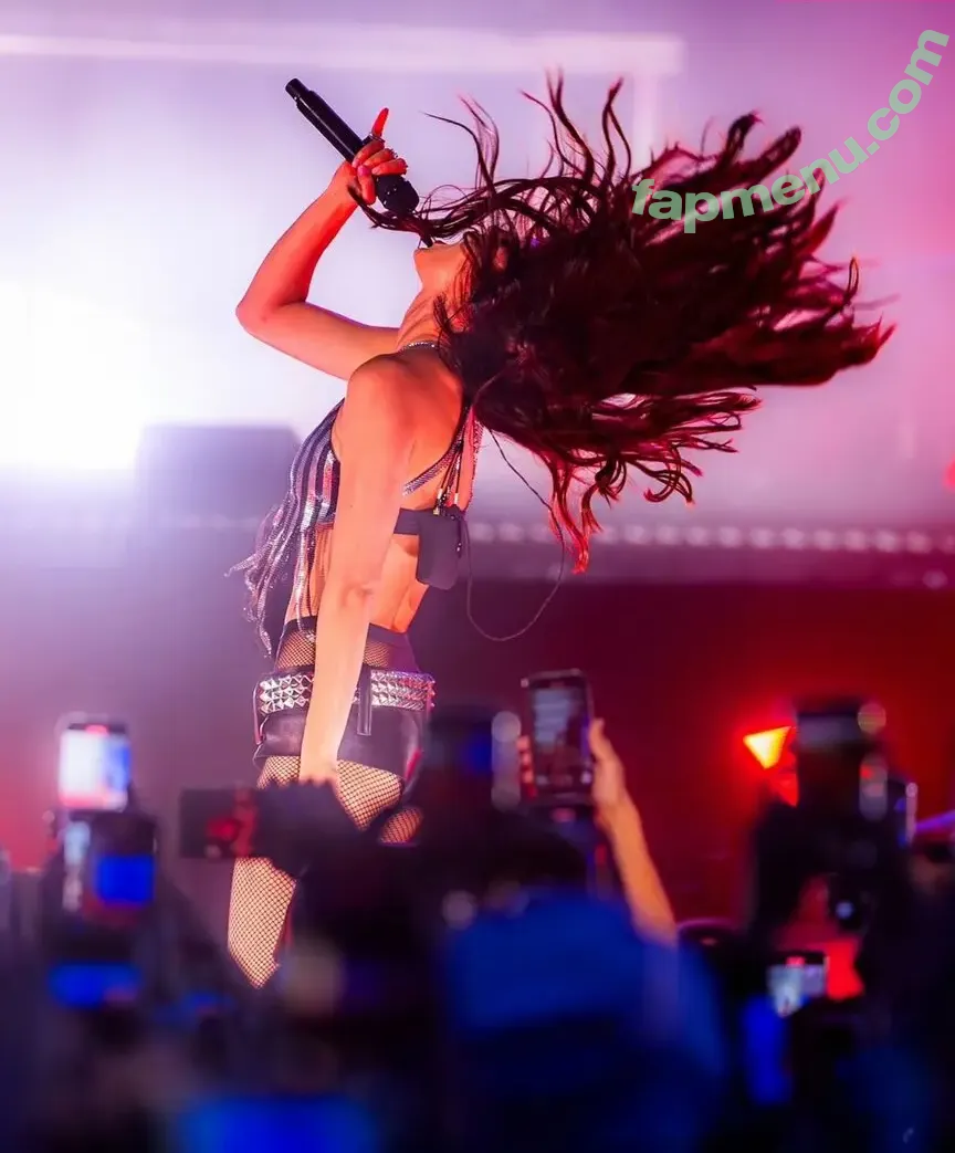 Olivia Rodrigo nude photo #4772 (oliviarodrigo)