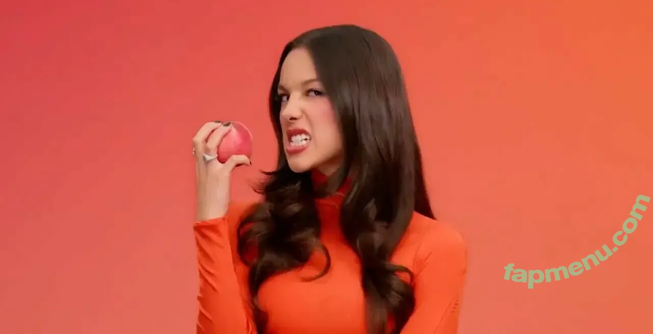 Olivia Rodrigo nude photo #4828 (oliviarodrigo)