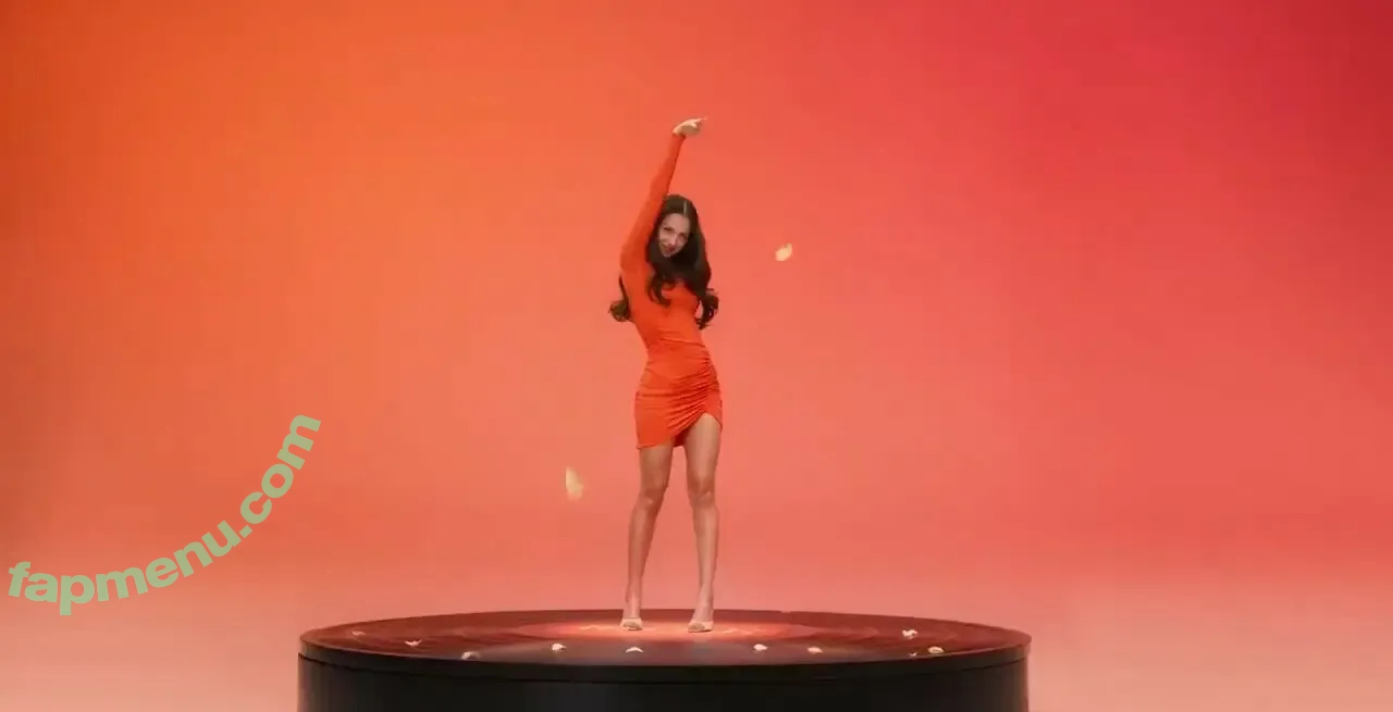 Olivia Rodrigo nude photo #4830 (oliviarodrigo)