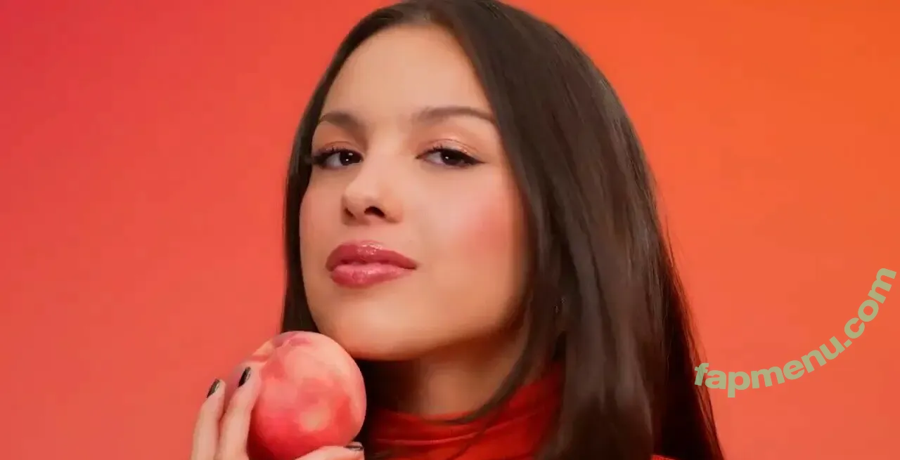 Olivia Rodrigo nude photo #4848 (oliviarodrigo)