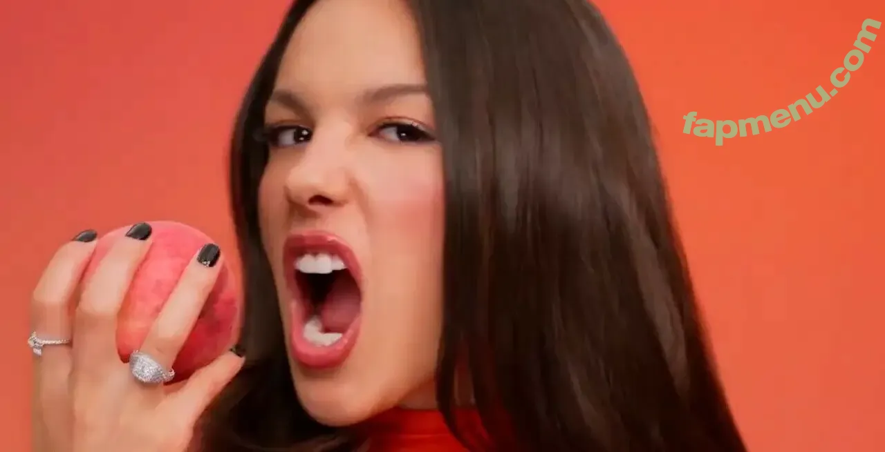 Olivia Rodrigo nude photo #4852 (oliviarodrigo)