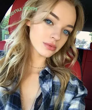 Olivia Rose Keegan / oliviarosekeegan nude photo #0022
