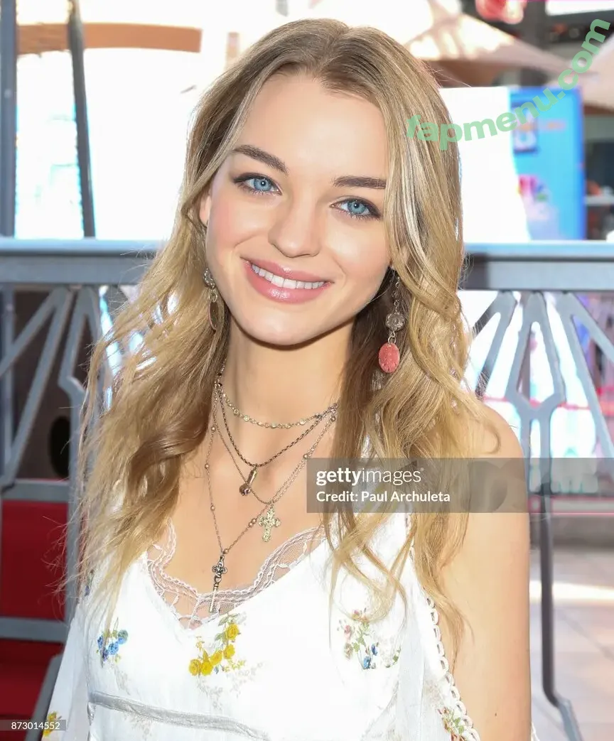 Olivia Rose Keegan nude photo #0023 (oliviarosekeegan)