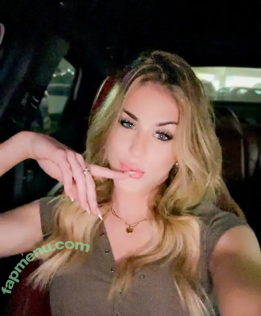 Olivia Thomas nude photo #0002 (livxoxo00 / olivia.paige6)