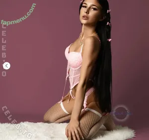 Oliviaelika / olaivia_ nude photo #0011