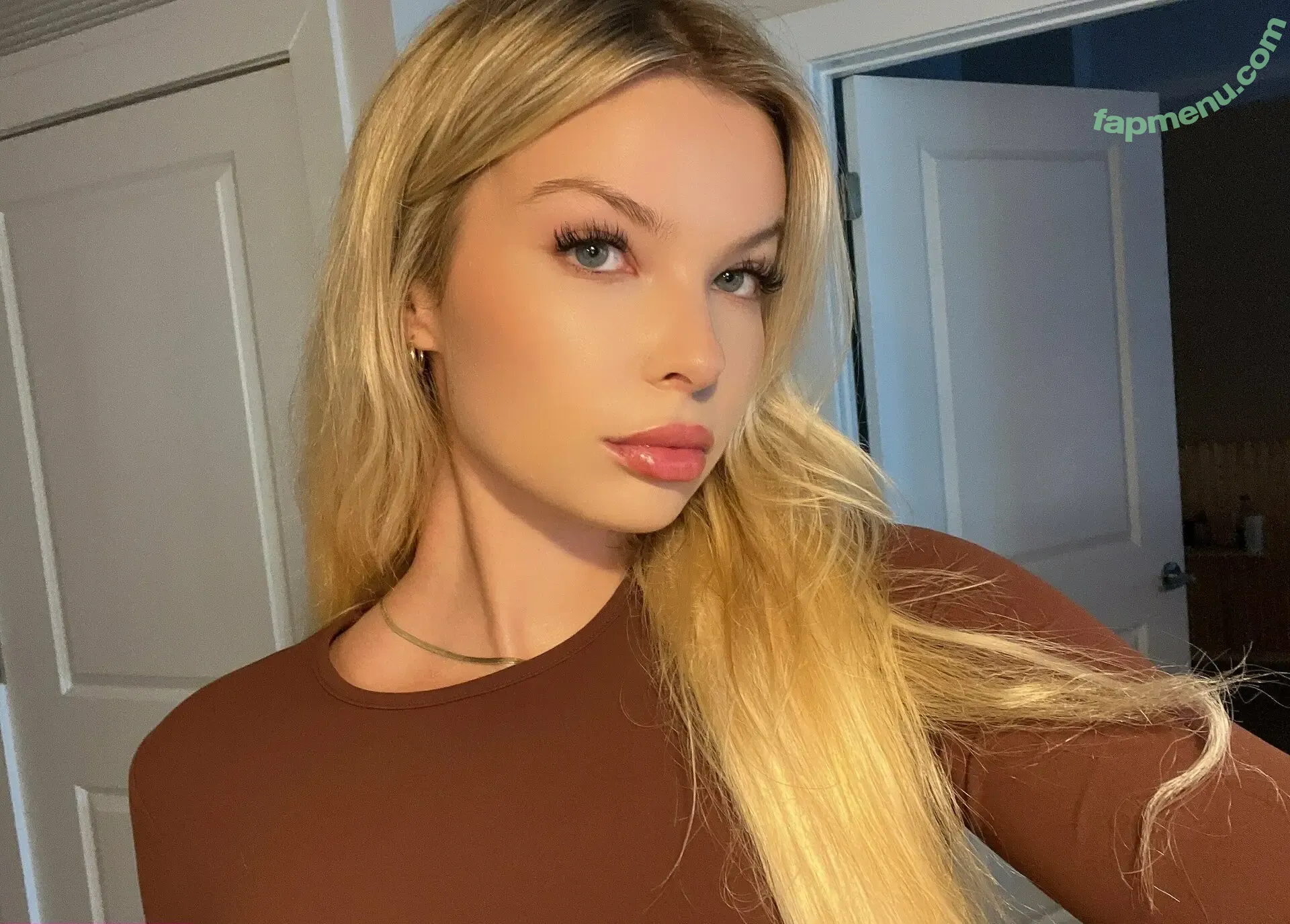 oliviagreenxx nude photo #0027 (oliviagreenx_)