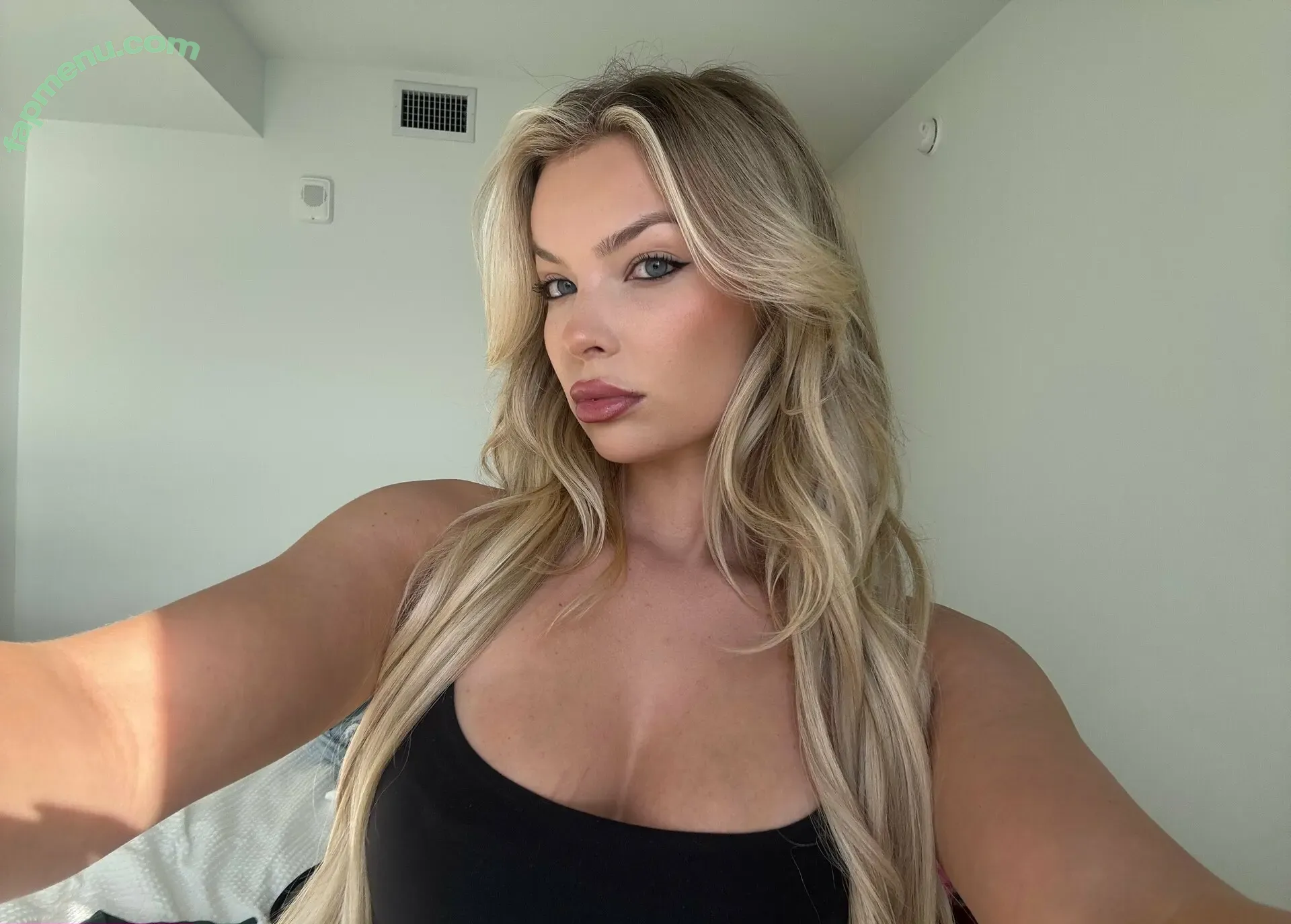 oliviagreenxx nude photo #0141 (oliviagreenx_)