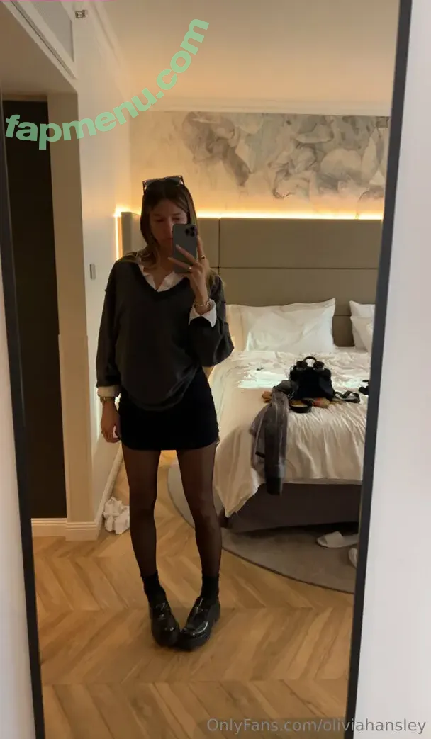 oliviahansley nude photo #0043 (oliviahensleyy_)