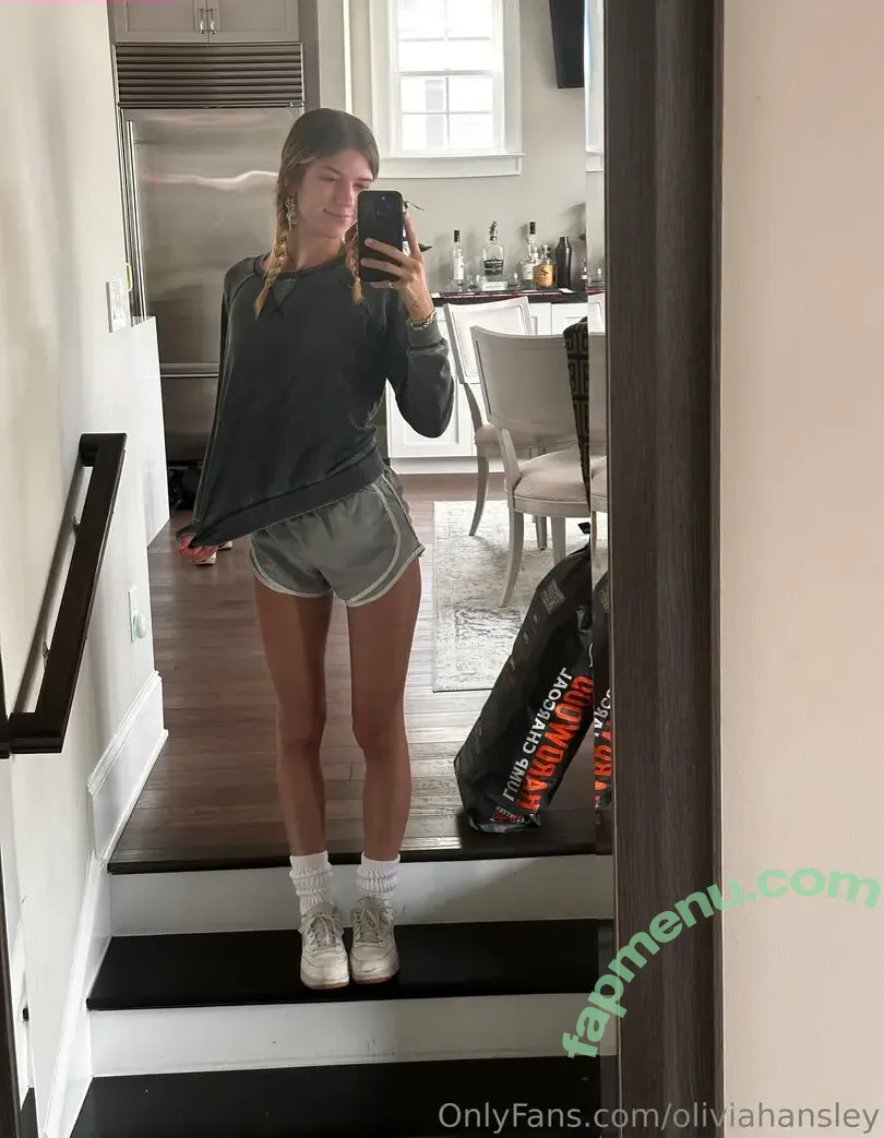 oliviahansley nude photo #0060 (oliviahensleyy_)
