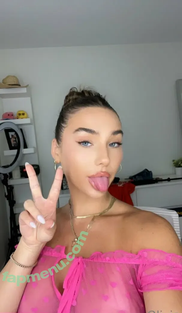 oliviaj4 nude photo #0003 (oliviaj4)