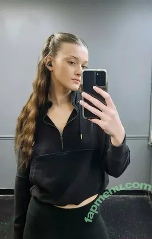 oliviamadisonxo / lifeofoliviamadison nude photo #0021