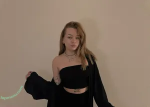  nude photo #0001