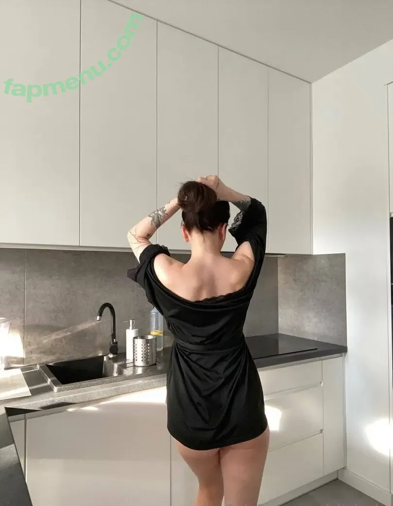 oliviaola nude photo #0022 (oliviaola)