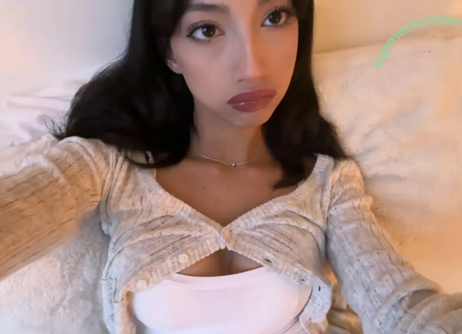 oliviaraynn nude photo #0020 (oliviaraynn)