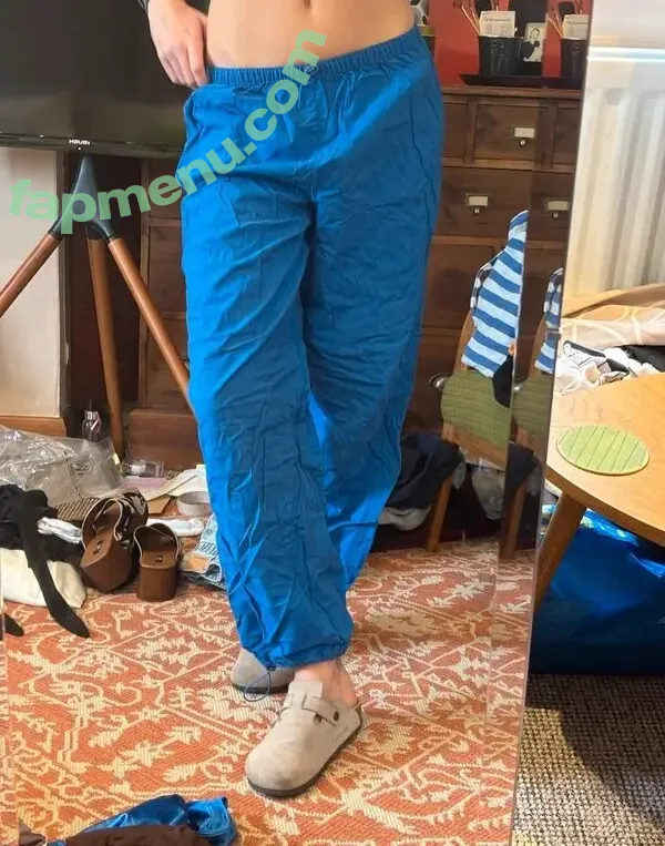 oliviarcox nude photo #0065 (@oliviarcox)