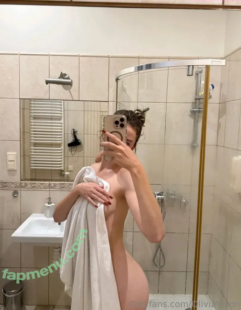 oliviavixon nude photo #0033 (livnixon)