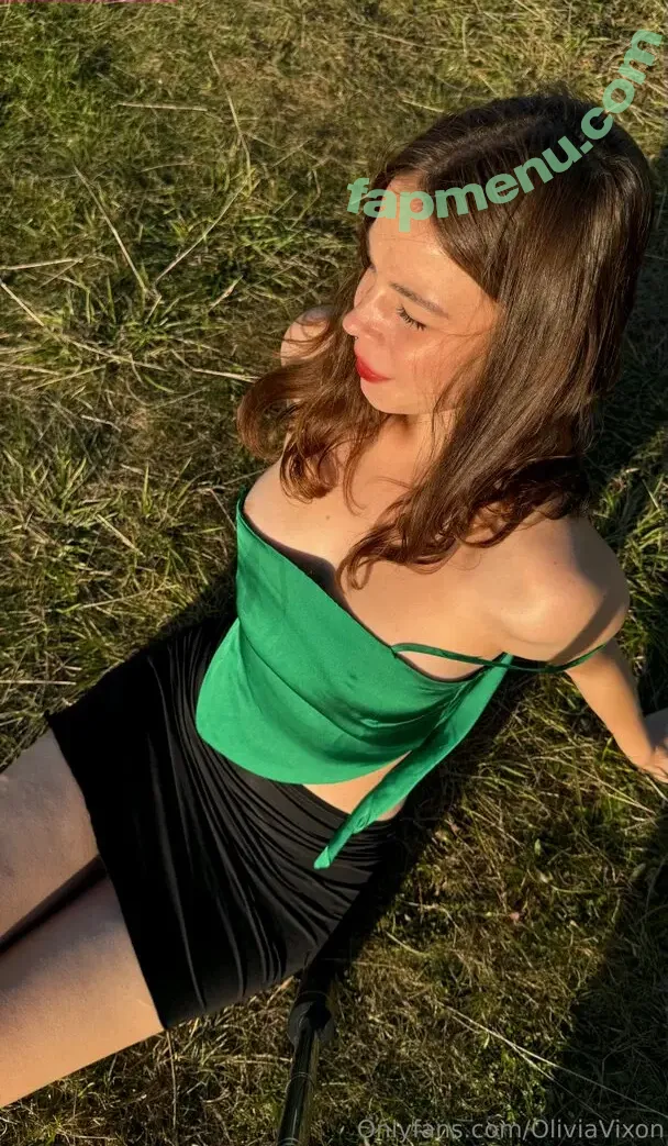 oliviavixon nude photo #0039 (livnixon)