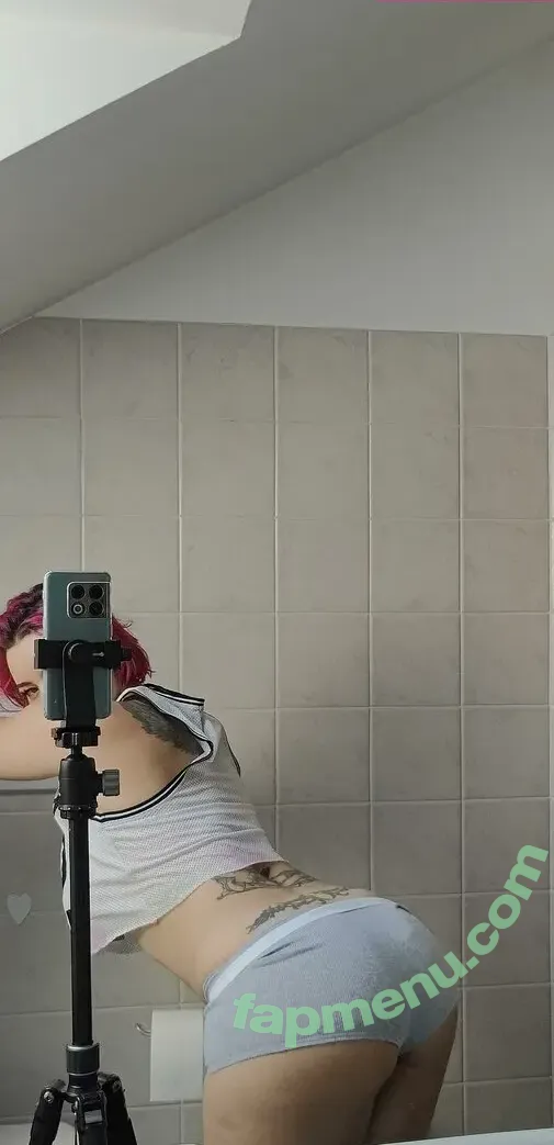 Olly Esse nude photo #0022 (ollyesse)