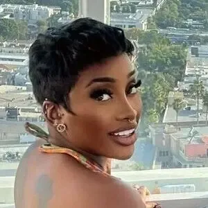 Oluwalinda nude photo #0010