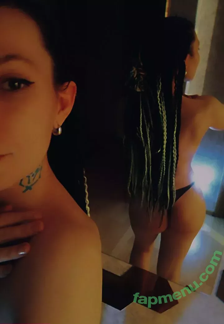 Olya_Holmes nude photo #0001 (OlyaHoImes / olyaholmes)