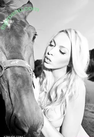 Olya Polyakova / PolyakovaMusic nude photo #0036