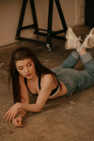 Olyashaa / deepfake / olyashaa_official / olyashaasaxon nude photo #0386