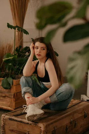 Olyashaa / deepfake / olyashaa_official / olyashaasaxon nude photo #0395