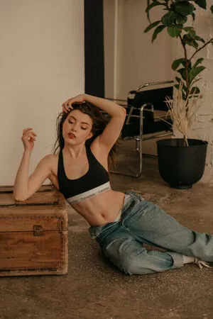 Olyashaa / deepfake / olyashaa_official / olyashaasaxon nude photo #0396