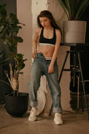 Olyashaa / deepfake / olyashaa_official / olyashaasaxon nude photo #0401