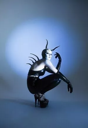 Olyashaa / deepfake / olyashaa_official / olyashaasaxon nude photo #0552