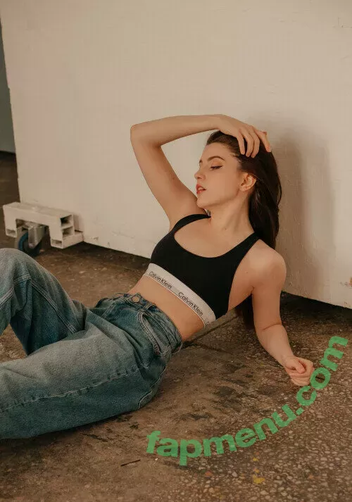 Olyashaa nude photo #0362 (deepfake / olyashaa_official / olyashaasaxon)