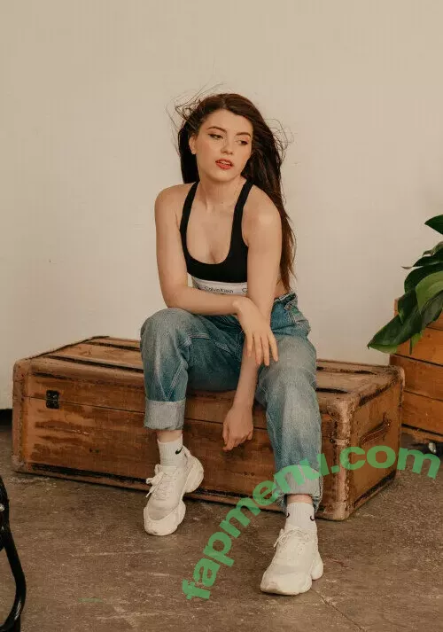 Olyashaa nude photo #0369 (deepfake / olyashaa_official / olyashaasaxon)