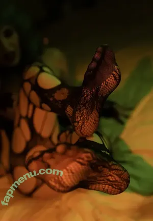 Olyashaa / deepfake / olyashaasaxon nude photo #2009