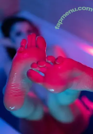 Olyashaa / deepfake / olyashaasaxon nude photo #2040