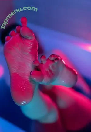 Olyashaa / deepfake / olyashaasaxon nude photo #2042