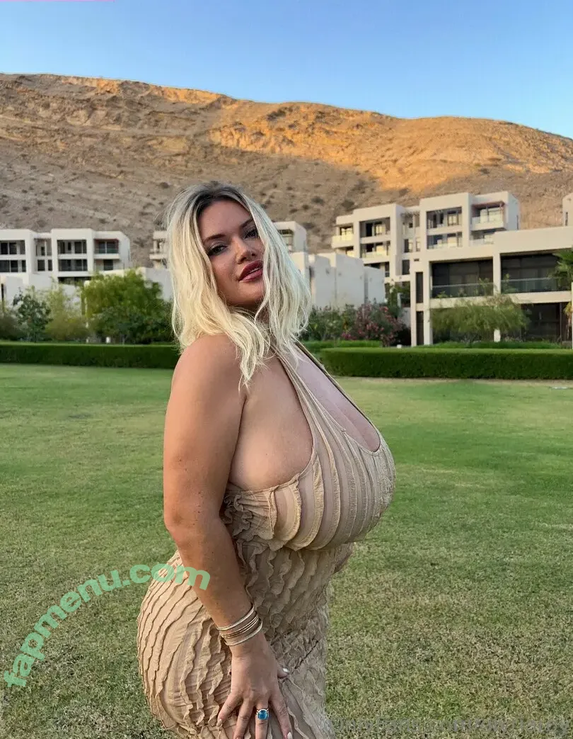 olyriaroy nude photo #0023 (olyria_roy)