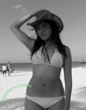 Om4ly nude photo #0414