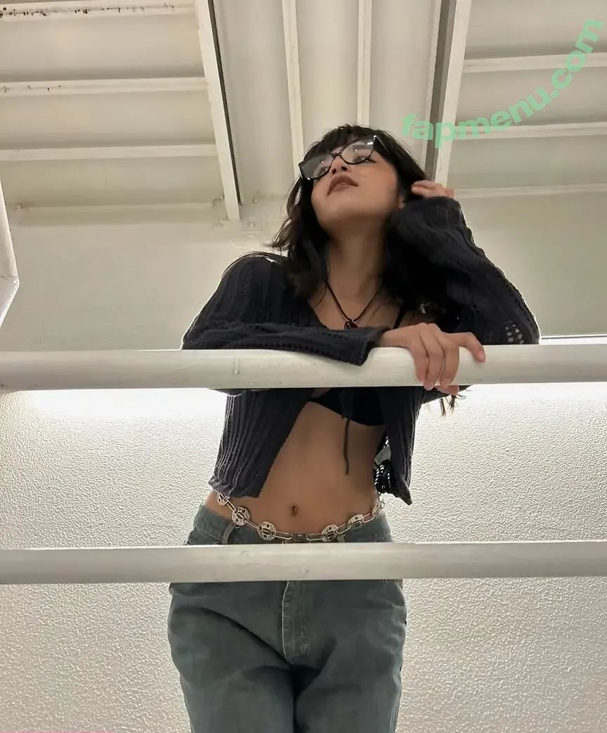 Om4ly nude photo #0066 (Om4ly)