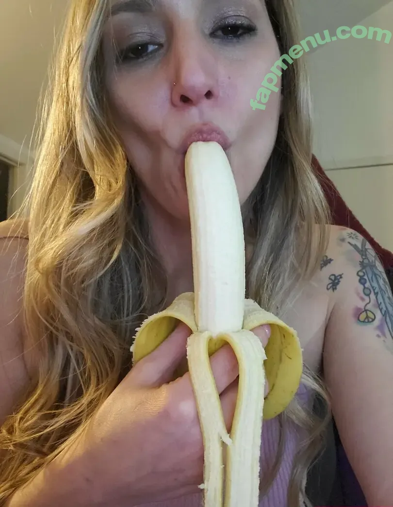 omgchloe nude photo #0002 (omgchloe)