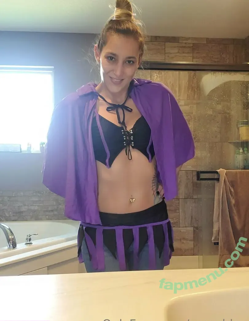 omgchloe nude photo #0017 (omgchloe)
